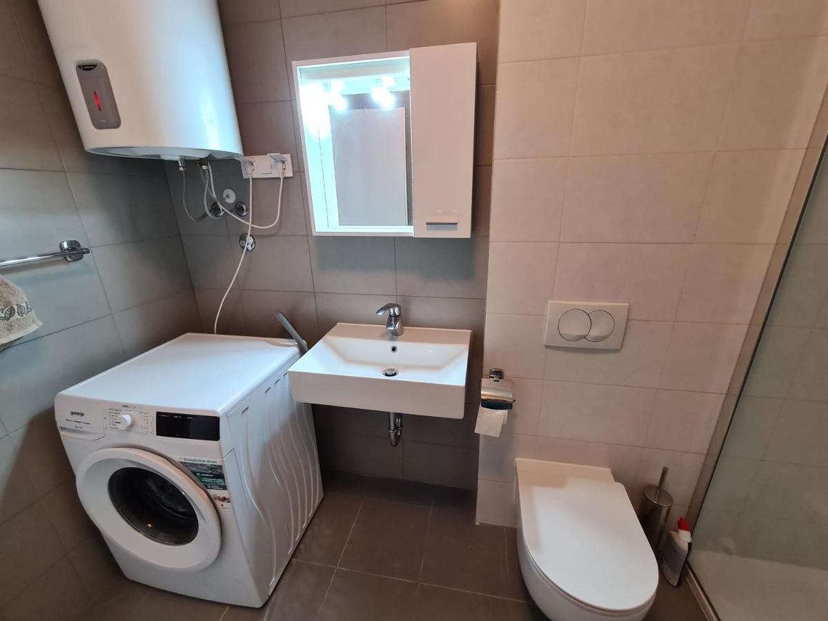 Helena Apartment Premantura Bagian luar foto